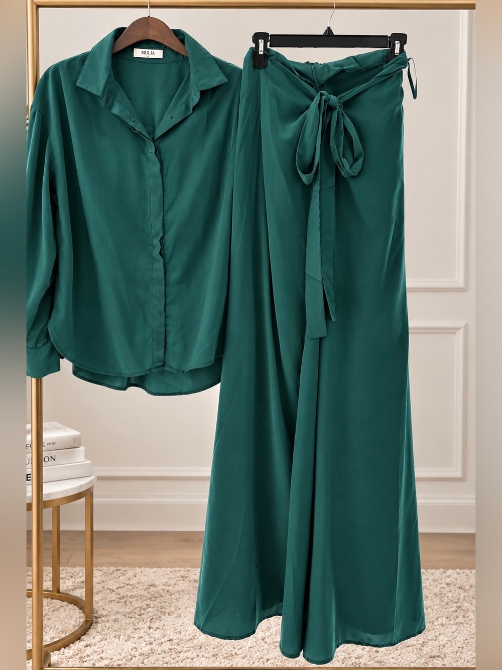 New  Chic Green Satin 2-Piece Set